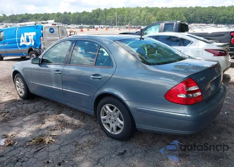 2005 Mercedes-Benz E 320 4Matic z USA, uszkodzony, nr VIN WDBUF82J25X174492
